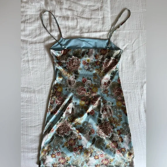 Floral mini dress - Picture 7 of 8